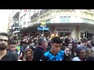 bolsonaro suffers attack during walk in juiz de fora